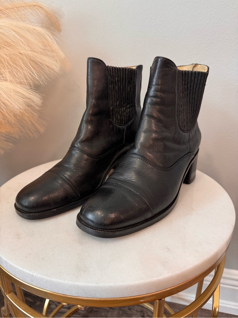 Ariat Black Leather Chelsea-Style Ankle Boots